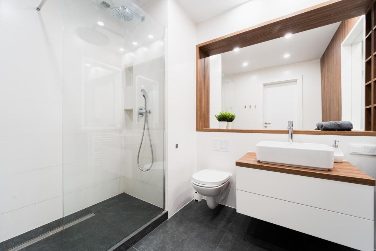 Big Apart - Atal Towers - 3 Rooms - Private Parking Place วรอตซวาฟ ภายนอก รูปภาพ