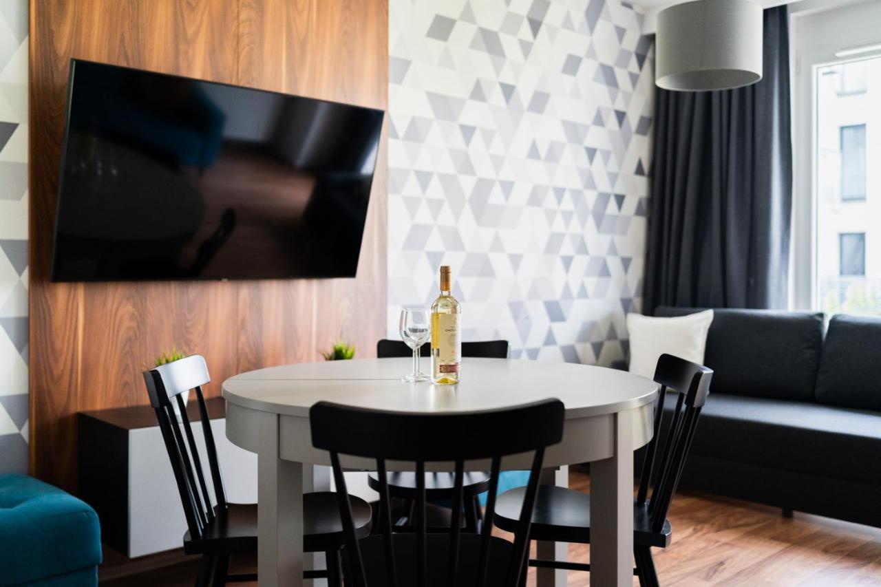 Big Apart - Atal Towers - 3 Rooms - Private Parking Place วรอตซวาฟ ภายนอก รูปภาพ