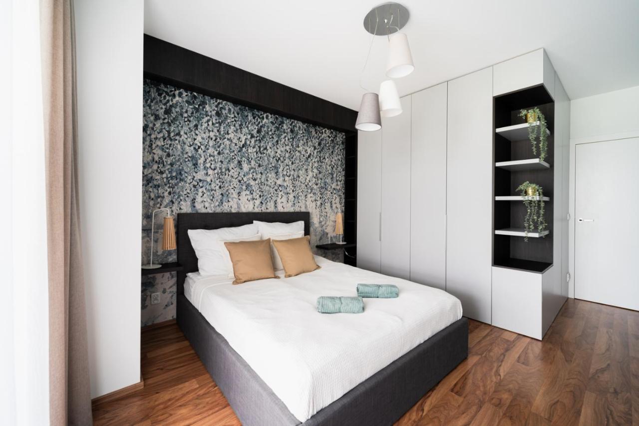 Big Apart - Atal Towers - 3 Rooms - Private Parking Place วรอตซวาฟ ภายนอก รูปภาพ